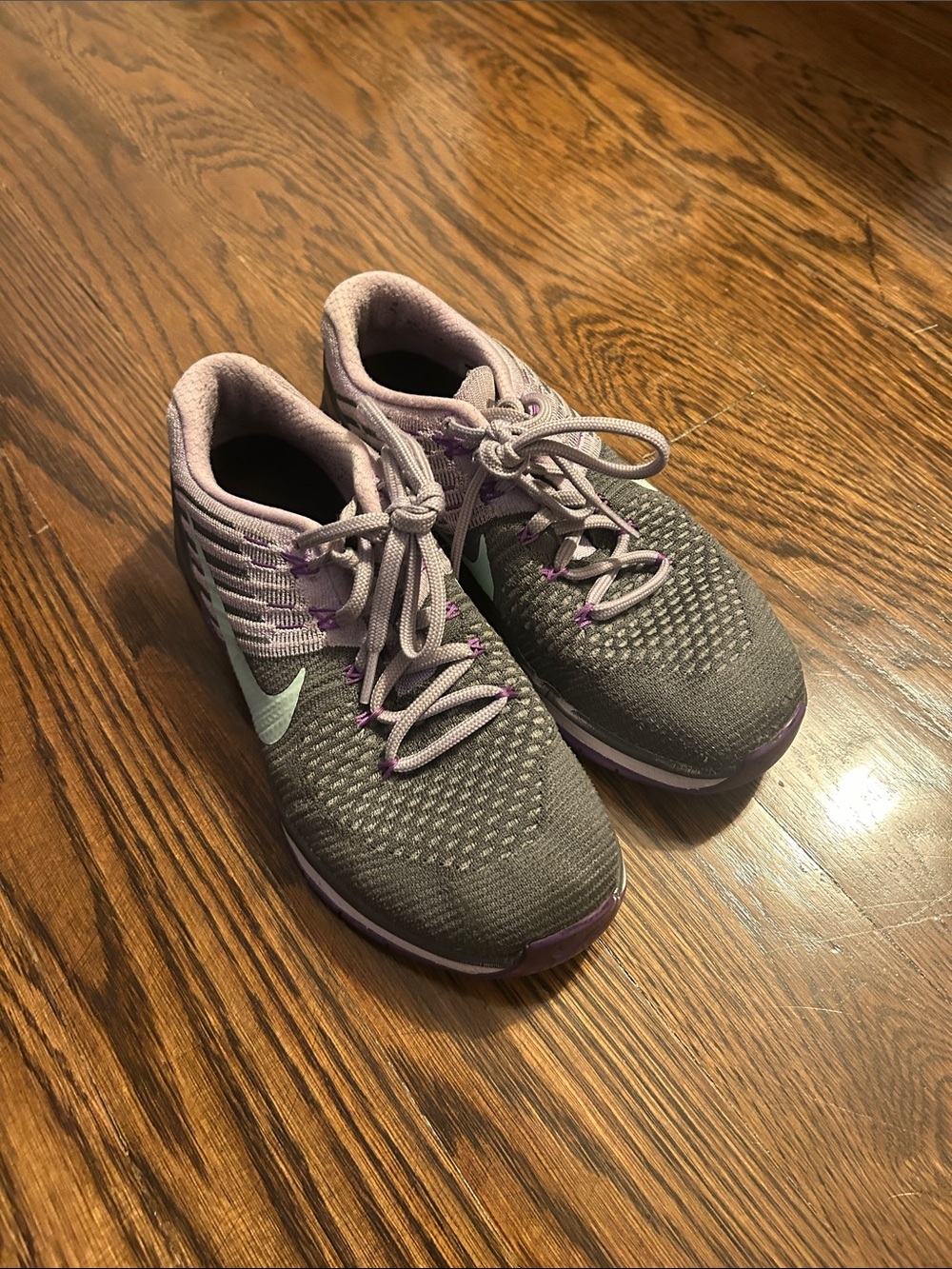 Nike Women’s Metcon Sneakers Gray Size 8